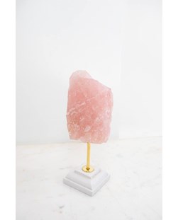 Pedra Quartzo Rosa na Base de Madeira Branca