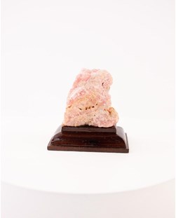 Pedra Rodocrosita bruta com Base de Madeira Marrom 58 gramas