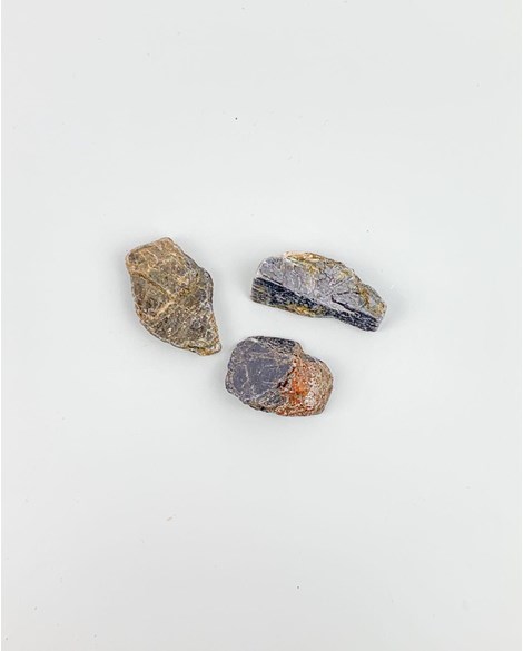 Pedra Safira azul bruta 8 a 14 gramas