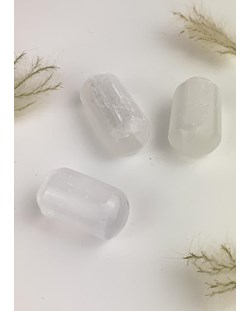 Pedra Selenita Branca rolada 27 a 36 gramas