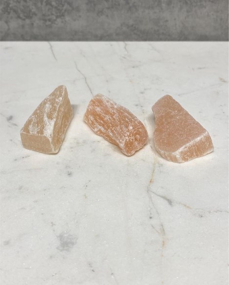 Pedra Selenita laranja bruta 16 a 24 gramas