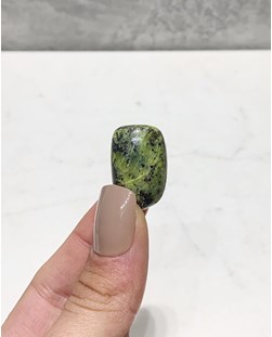 Pedra Serpentinita verde/amarela-Pedra do Infinito rolada 12 a 15 gramas