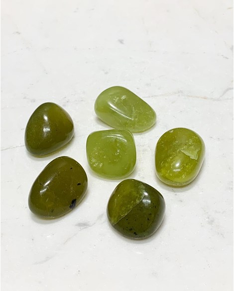 Pedra Serpentinita verde clarapedra do Infinito rolada 13 a 16 gramas