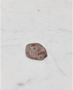 Pedra Tulita rosa rolada 7 a 8 gramas