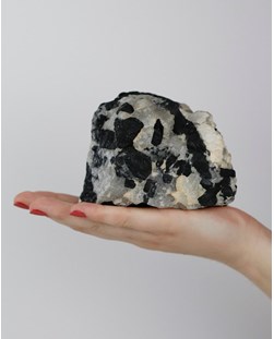 Pedra Turmalina na Matriz de Quartzo com Feldspato 962 gramas aprox.