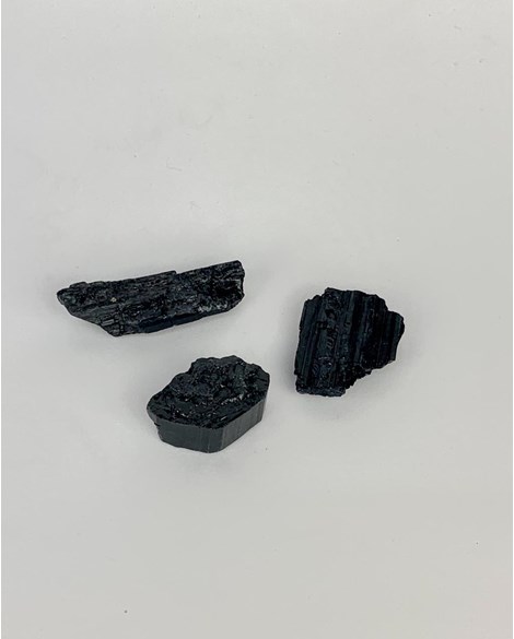 Pedra Turmalina negra bruta 15 a 20 gramas