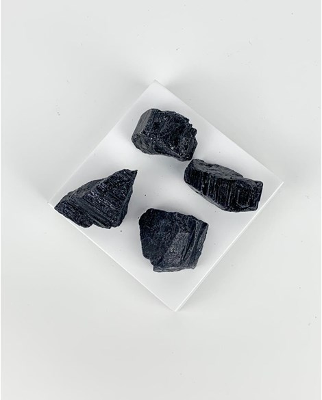 Pedra Turmalina preta bruta 20 a 25 gramas