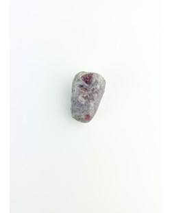 Pedra Turmalina Rubelita na Matriz rolada 20 a 28 gramas