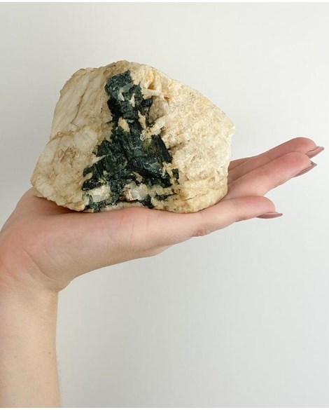 Pedra Turmalina Verde Bruta (Verdelita) com Albita