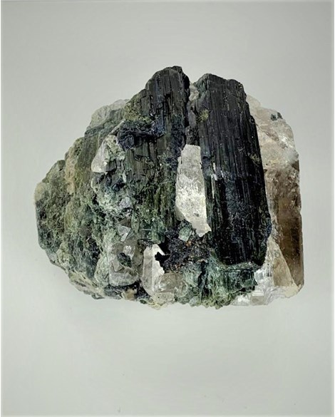 Pedra Turmalina Verde no Quartzo Fumê Formação Natural 1,155 Kg
