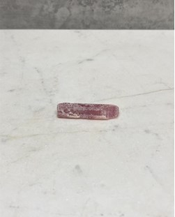 Pedra Turmalina vermelha Rubelita bruta 4,0 a 4,7 gramas