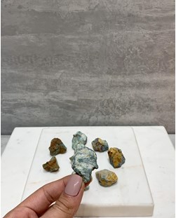 Pedra Turquesa natural bruta7 a 9 gramas