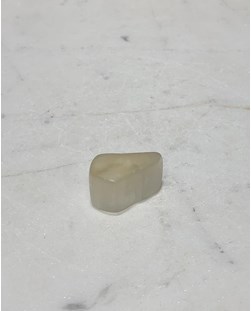 Pedra Ulexita polida rolada 5 a 6 gramas