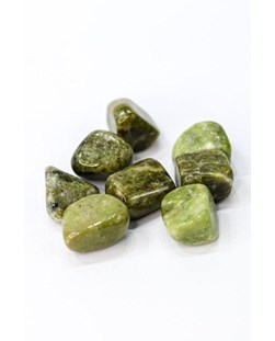 Pedra Vesuvianita Rolada 7 a 13 gramas