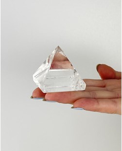 Pirâmide Cristal Quartzo Polida 56 a 74 gramas aprox.