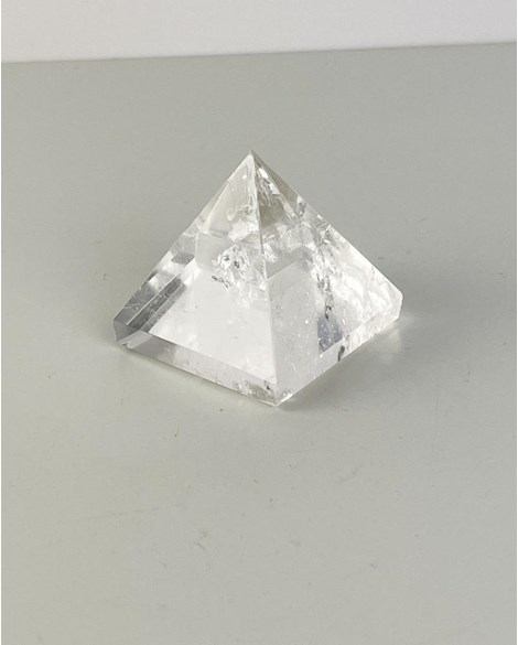 Pirâmide Cristal Quartzo Polida 56 a 74 gramas aprox.