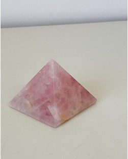 Pirâmide Quartzo Rosa 70 a 100 gramas aprox.