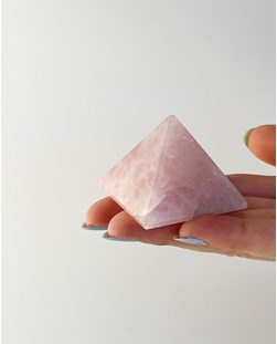 Pirâmide Quartzo Rosa 70 a 100 gramas aprox.