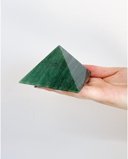 Pirâmide Quartzo Verde 302 gramas aprox.